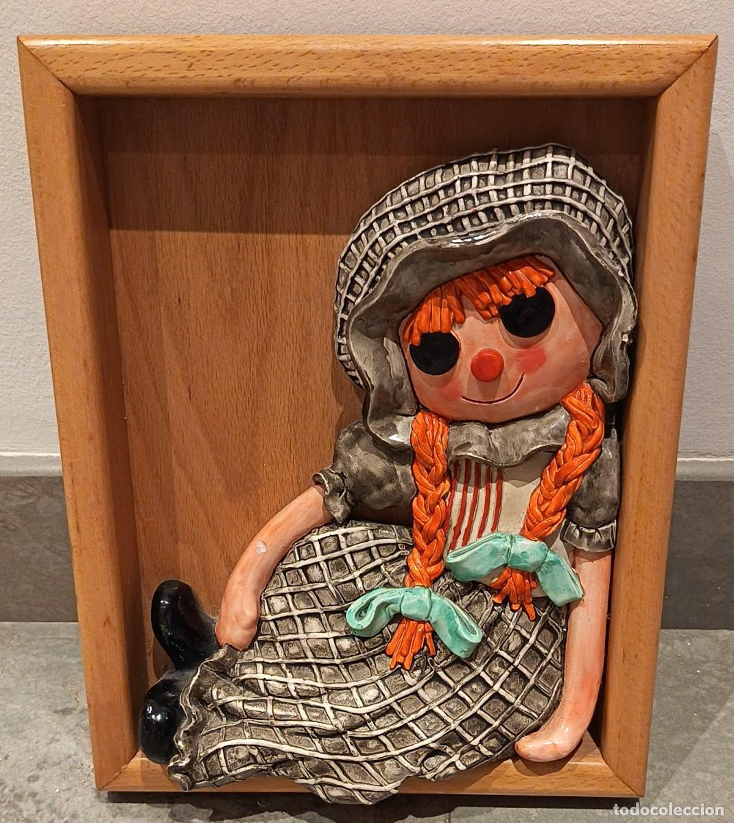 Coleccionismo: Cuadro infantil. Figura de ceramica policromada, de los a&ntilde;os 60/70.