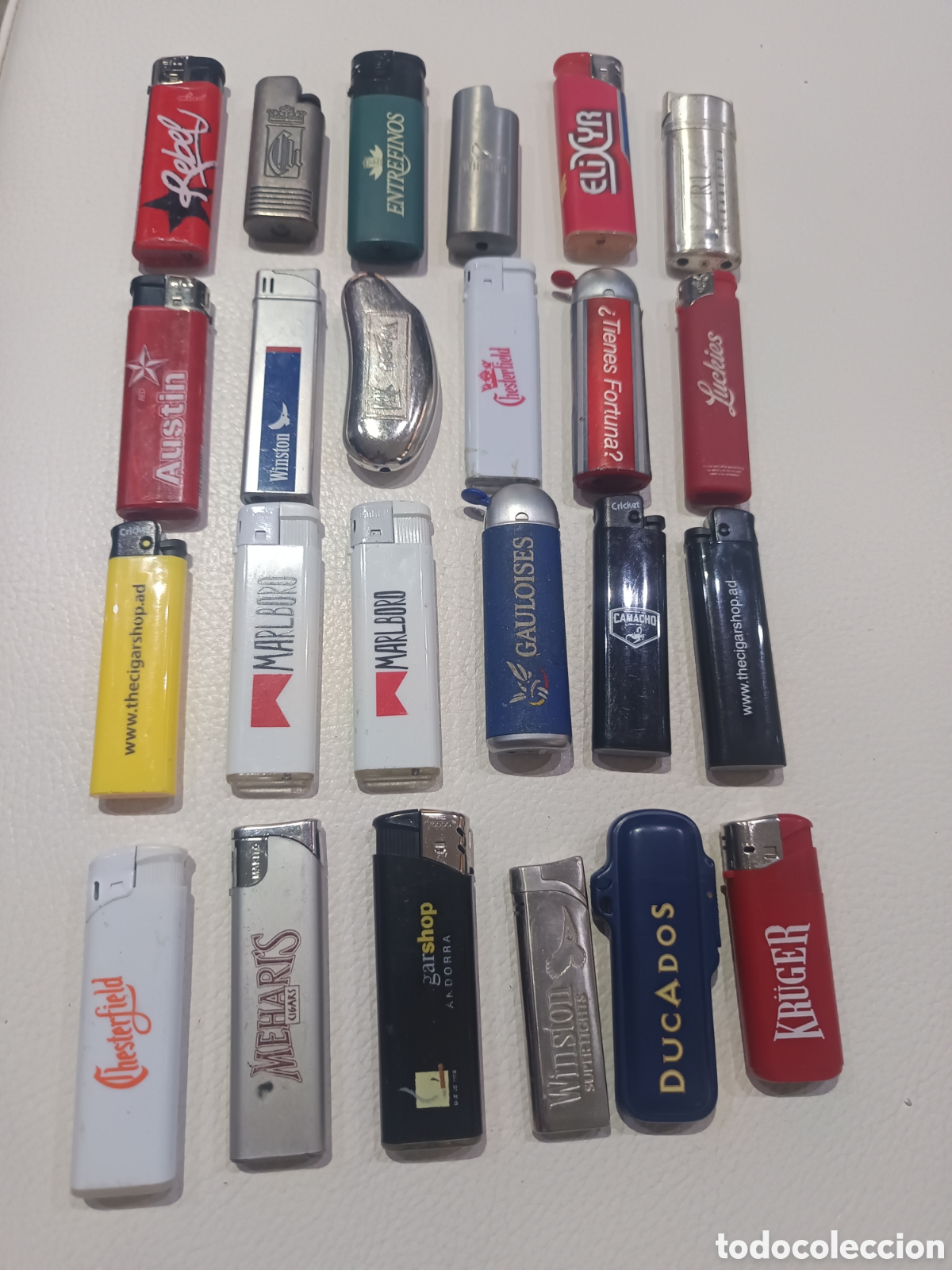 Coleccionismo: 24 mecheros de publicidad