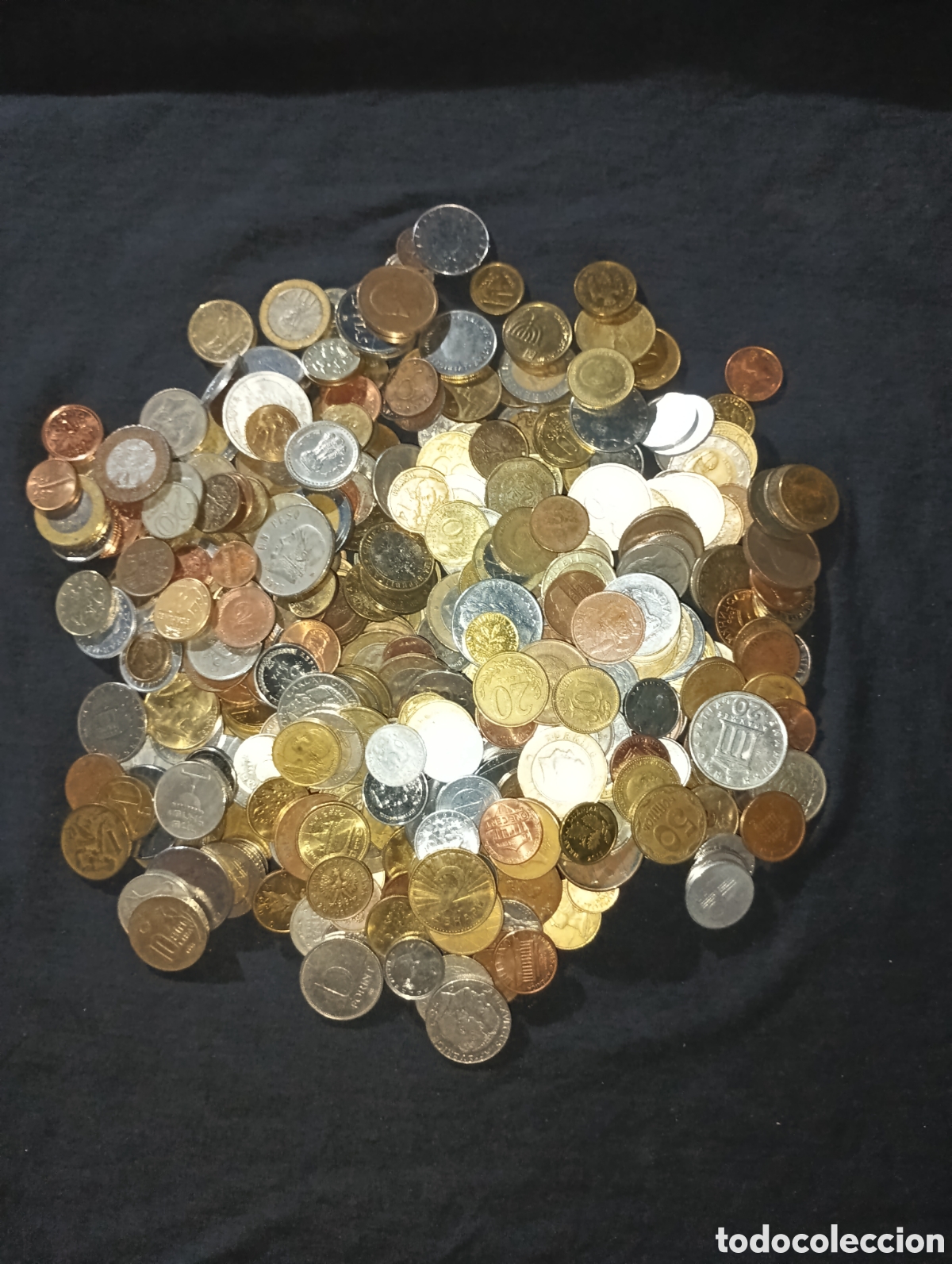 Coleccionismo: Lote 1600 gramos 1,6kg monedas del mundo lote 7