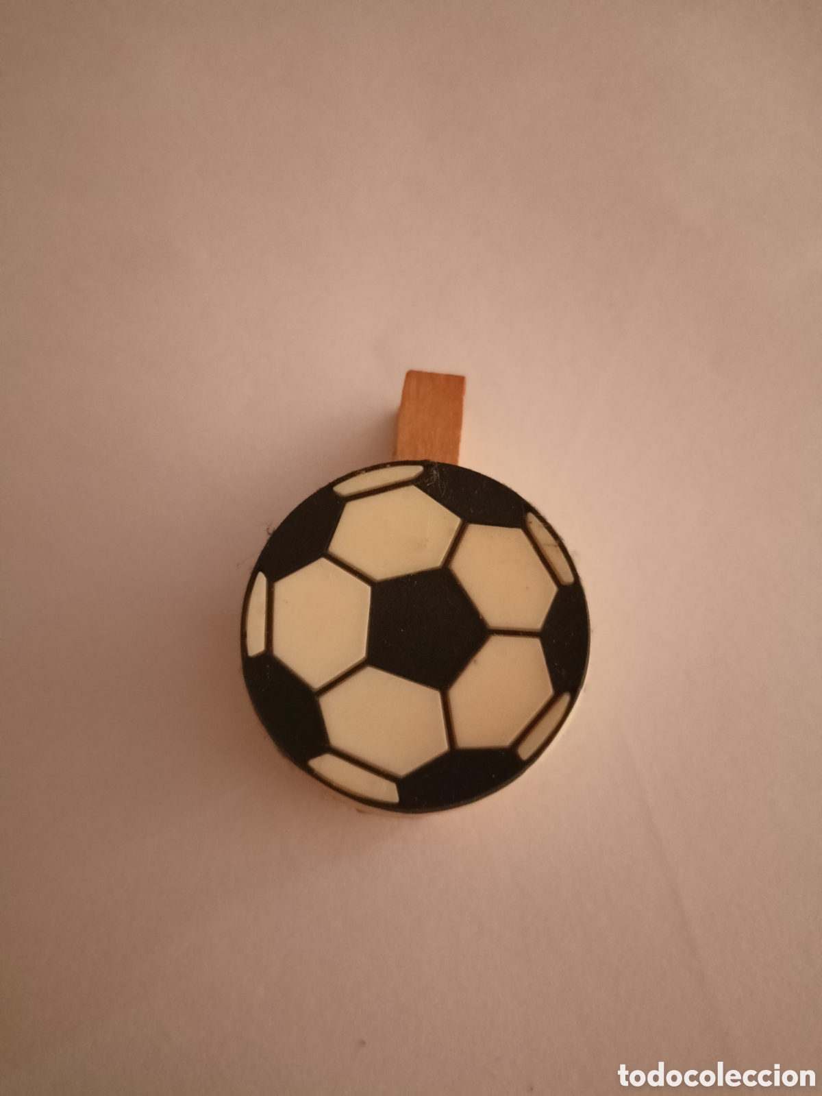 Coleccionismo: Iman pinza pelota futbol