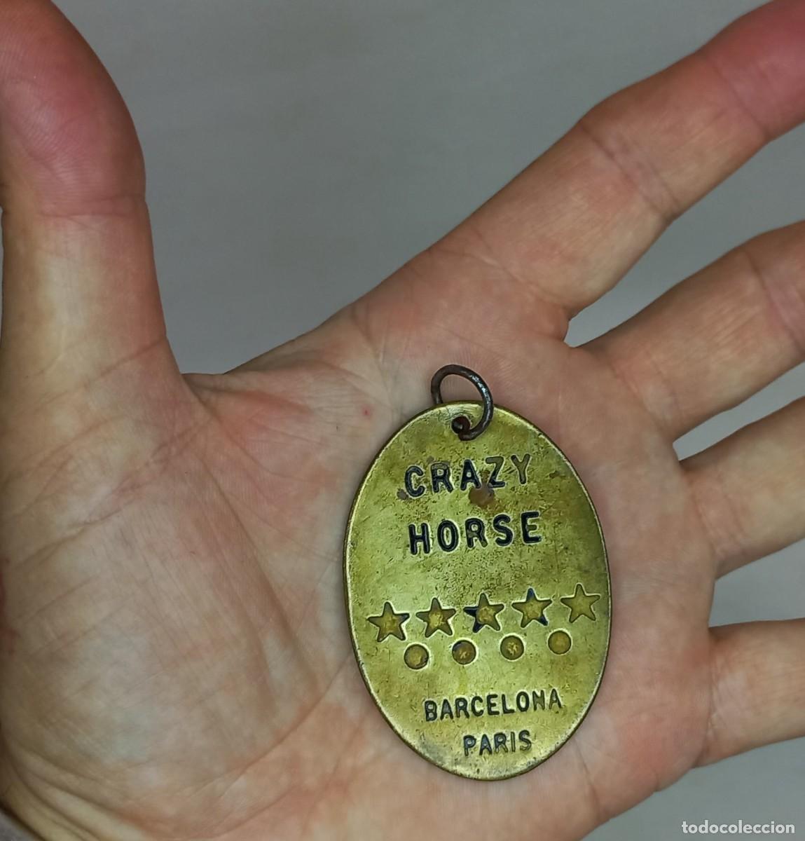 Coleccionismo: ORIGINAL PLACA DE LATON DEL CRAZY HORSE , PARIS - BARCELONA