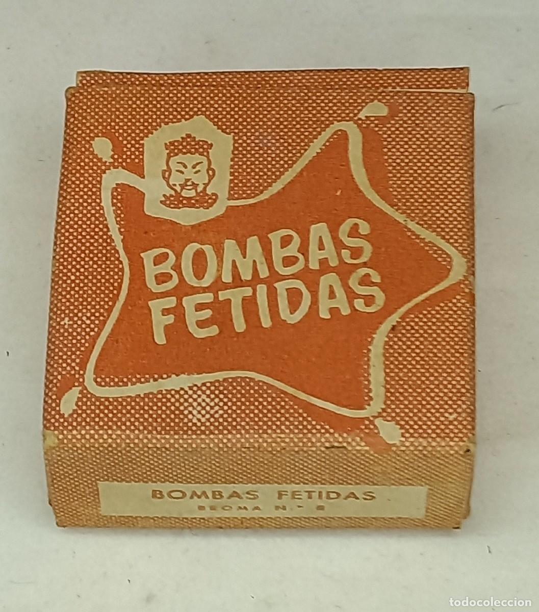 Coleccionismo: ANTIGUA CAJITA VACIA DE BOMBAS FETIDAS