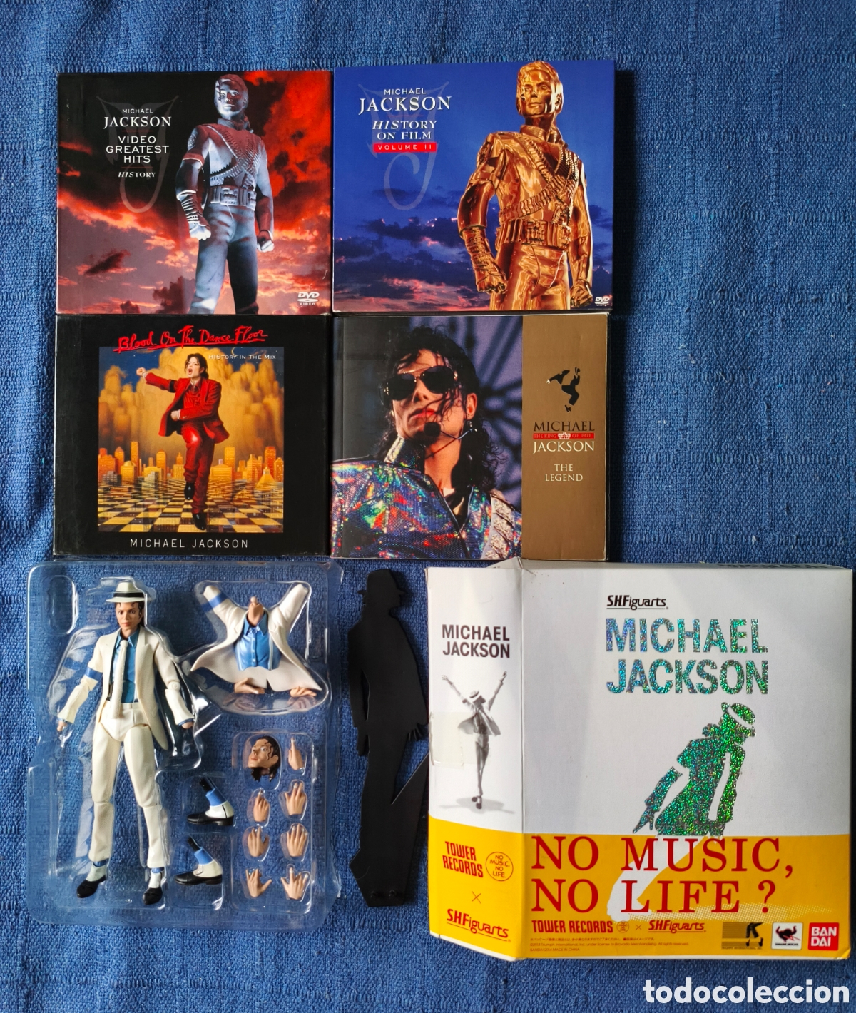 Coleccionismo: Figura 17cm Michael Jackson hiperrealista y articulada +2 DVDs +Libro +2 CDs