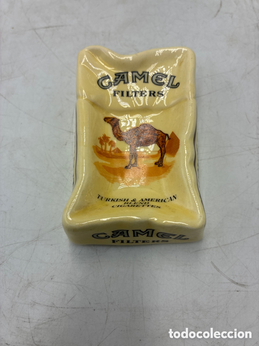 Coleccionismo: Cenicero con forma de cajetilla CAMEL. - Foto 2