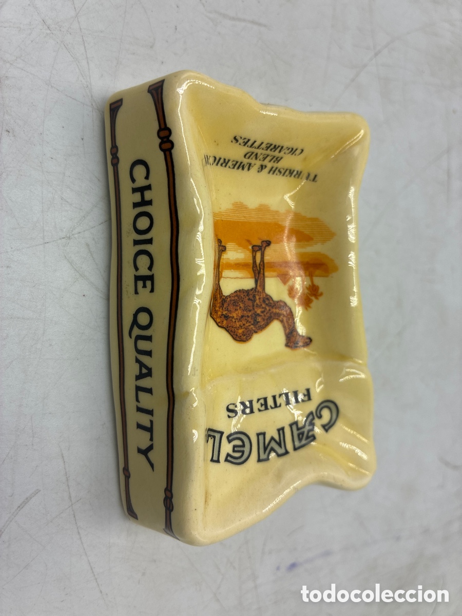 Coleccionismo: Cenicero con forma de cajetilla CAMEL. - Foto 3