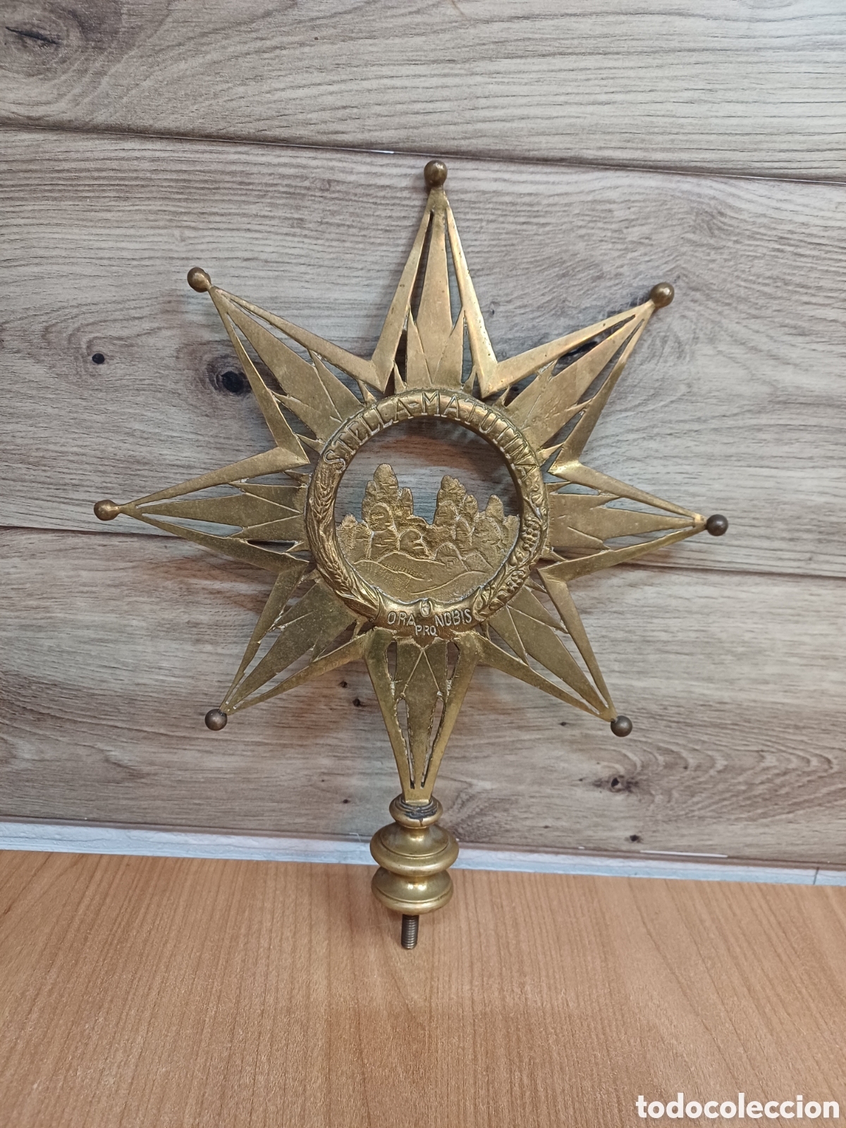 Coleccionismo: ANTIGUO ESTANDARTE RELIGIOSO, REMATE, MONTSERRAT, EN BRONCE