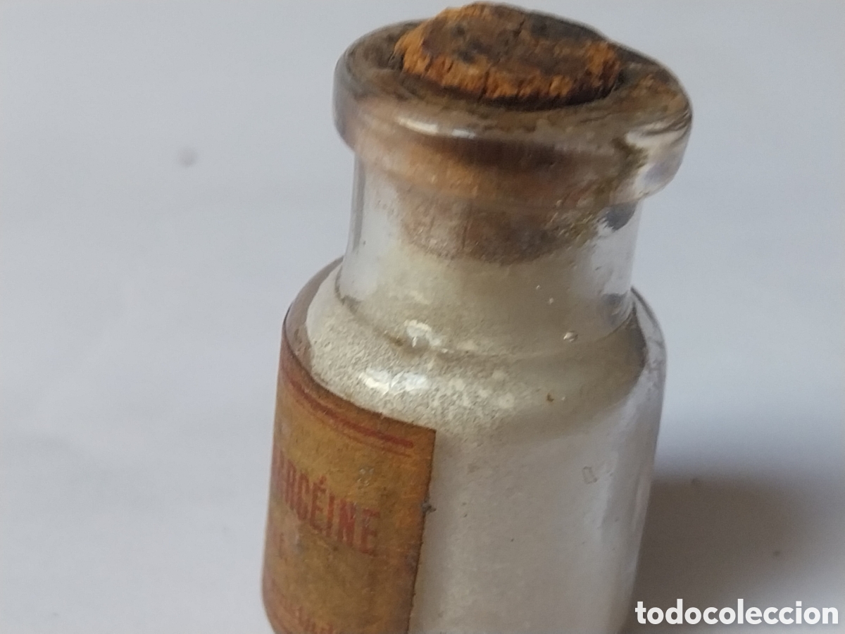 Coleccionismo: Frascos de botica ,con etiquetas ,tap&oacute;n y principio activo original x 24