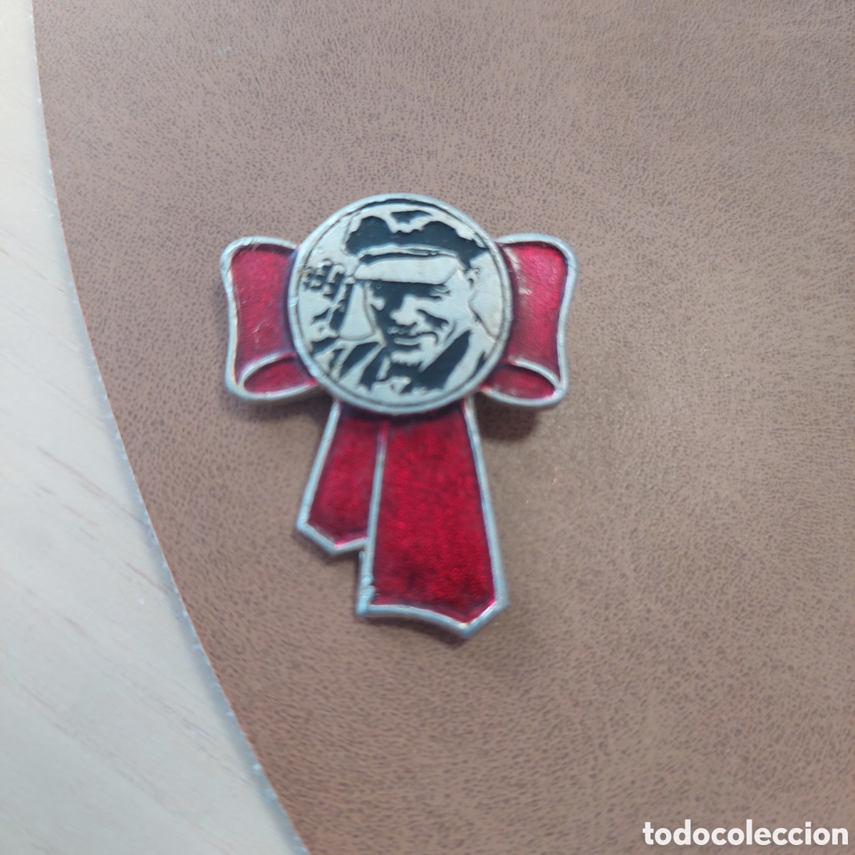 Coleccionismo: Insignia Vladimir Lenin.