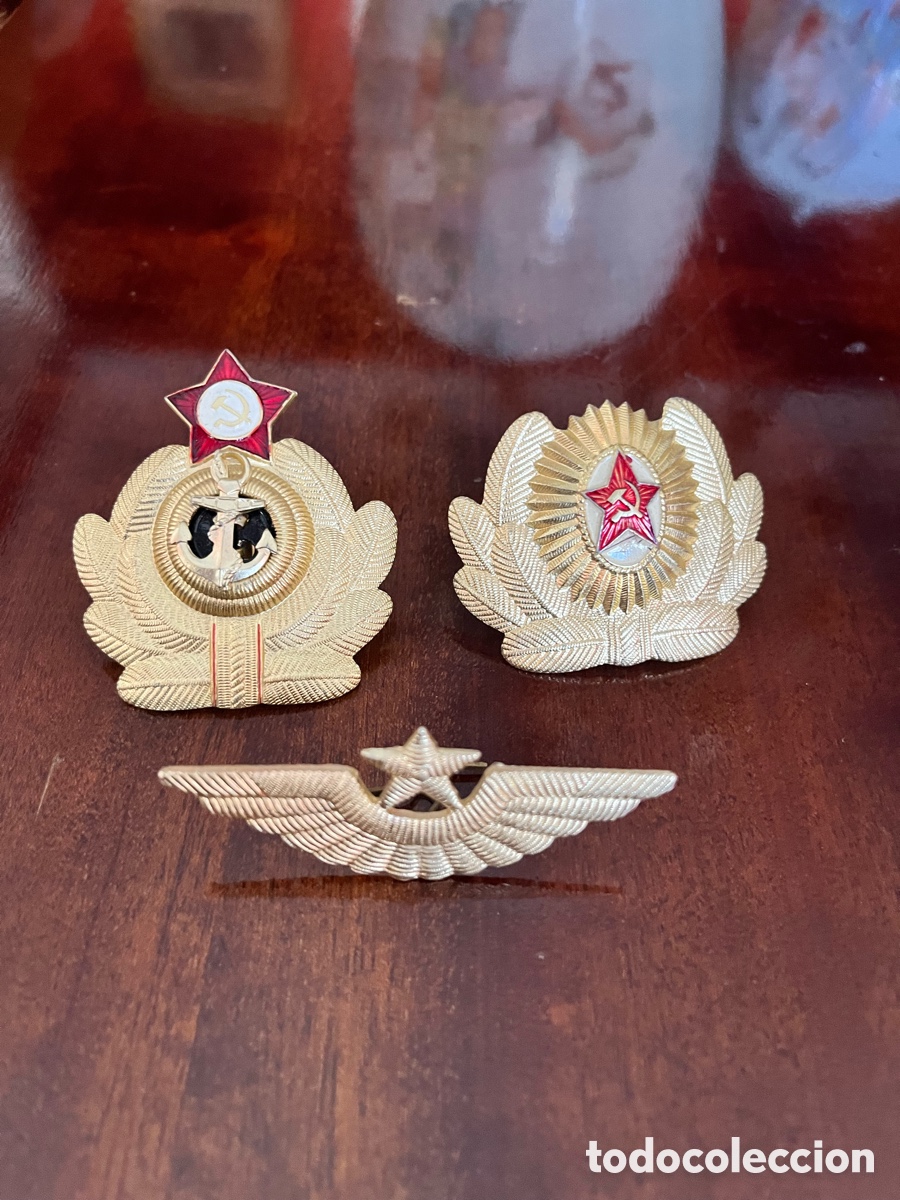 Coleccionismo: 3 Insignias rusas para gorra