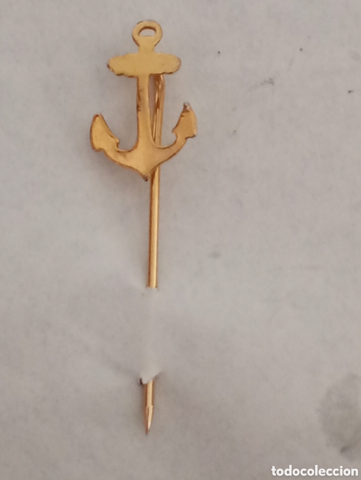 Coleccionismo: Antiguo alfiler de solapa insignia marinera En metal dorado