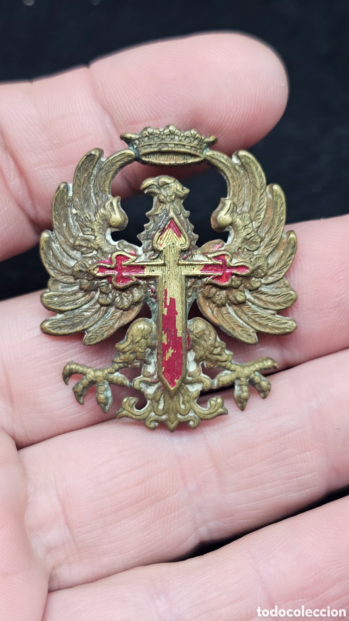 Coleccionismo: emblema militar de gorra o casco del Ej&eacute;rcito de Tierra espa&ntilde;ol de la &eacute;poca franquista