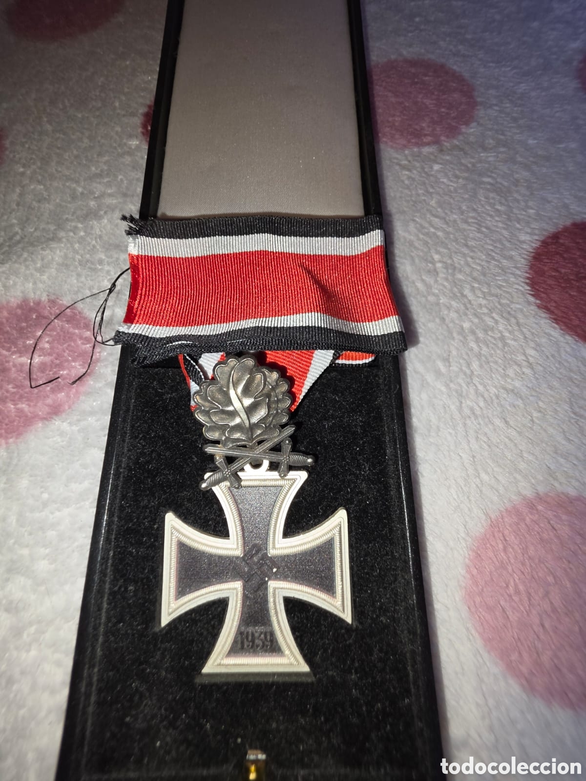 Coleccionismo: Cruz de caballero hojas de roble espadas