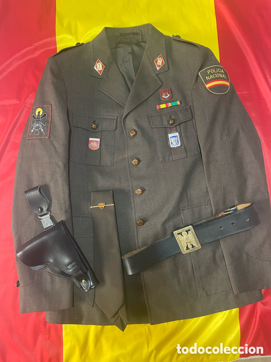 Coleccionismo: Chaqueta antigua Polic&iacute;a y complementos.