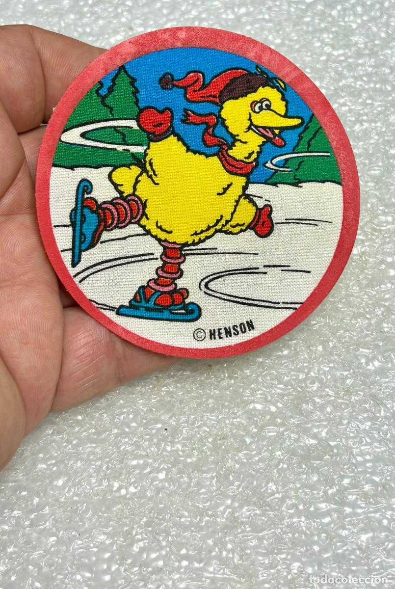 Coleccionismo: 4252.Parche textil redondo de La Gallina Caponata (Big Bird en ingl&eacute;s) de la serie Barrio S&eacute;samo