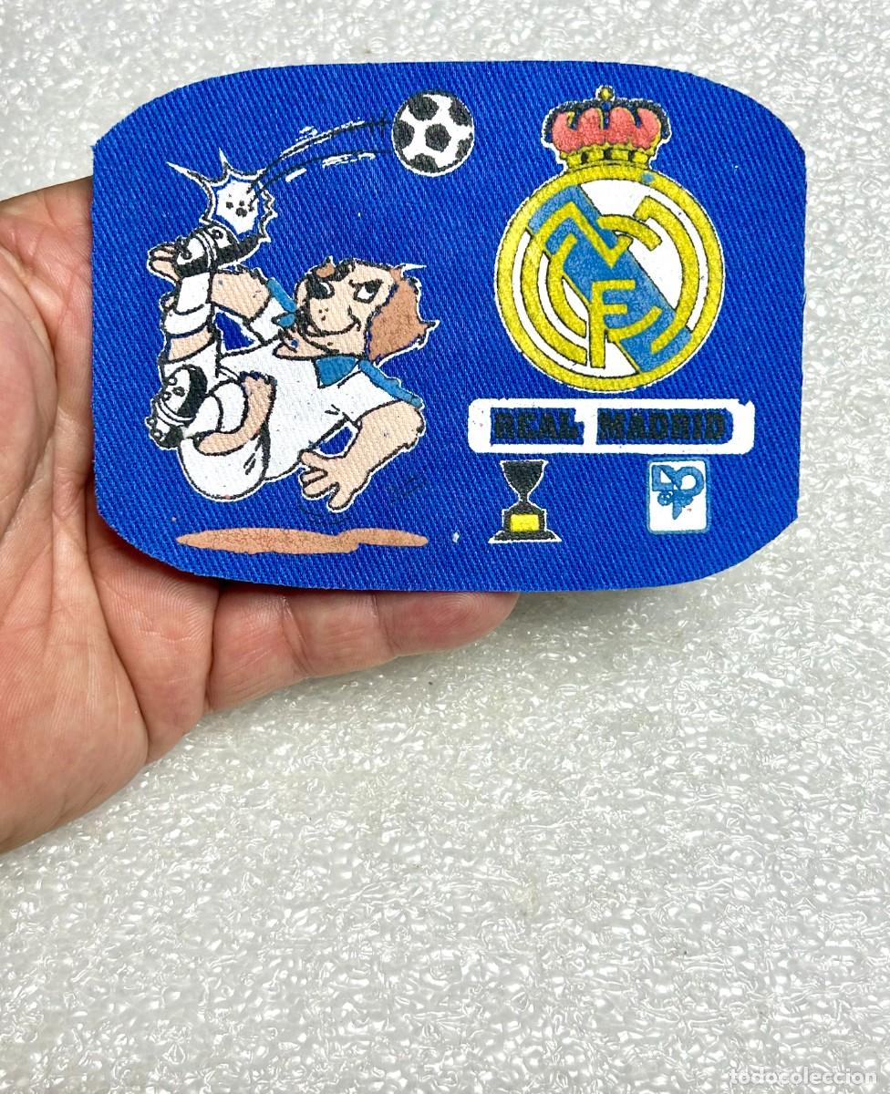 Coleccionismo: 4259.Parche textil del Real Madrid con la Mascota GOLI