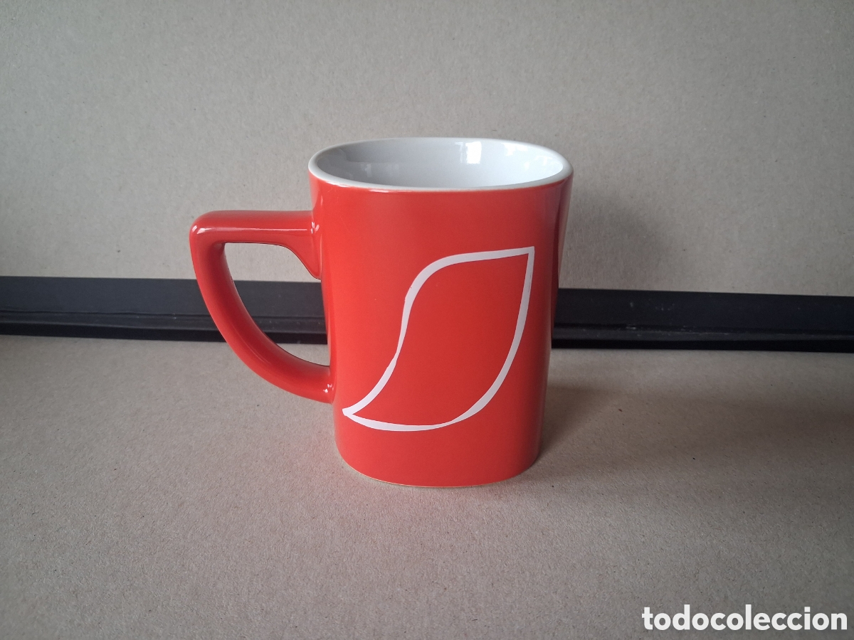 Coleccionismo: Taza roja de nescafe