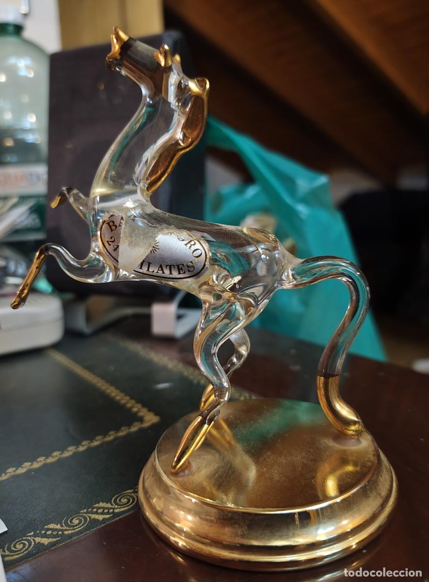 Coleccionismo: Caballo de cristal con partes ba&ntilde;adas en oro de 24 quilates