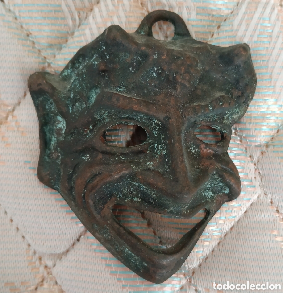 Coleccionismo: Antigua m&aacute;scara de teatro cl&aacute;sico griego en bronce macizo - S&aacute;tiro / Comedia - 9x9 cm