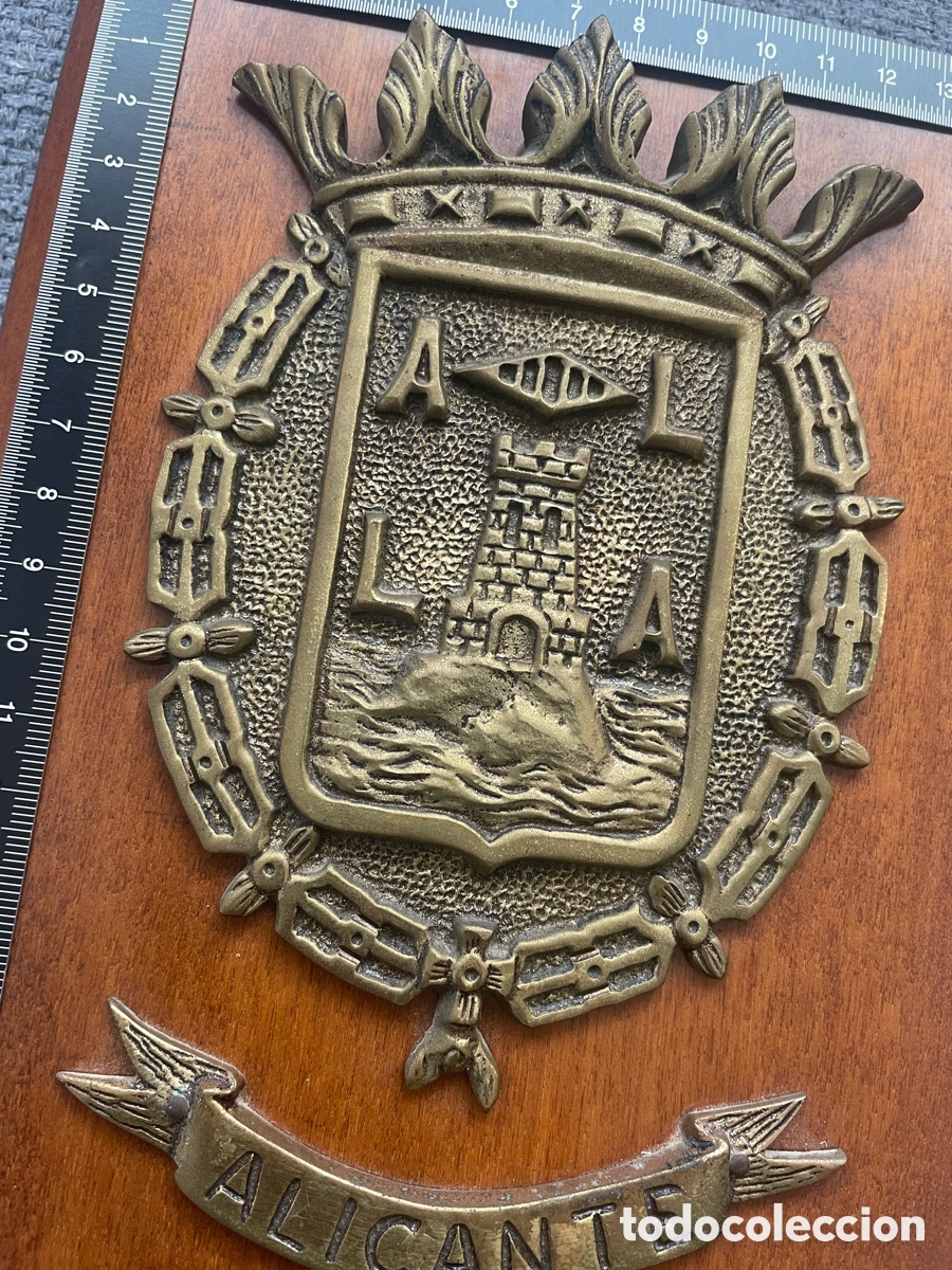 Coleccionismo: Metopa en bronce de Alicante