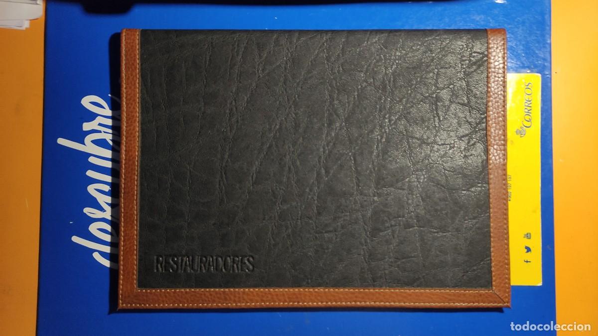 Colecionismo: FUNDA DE CUERO SINTETICO - RESTAURADORES - PROTECTOR DE CARPETAS Y HOJAS A4.