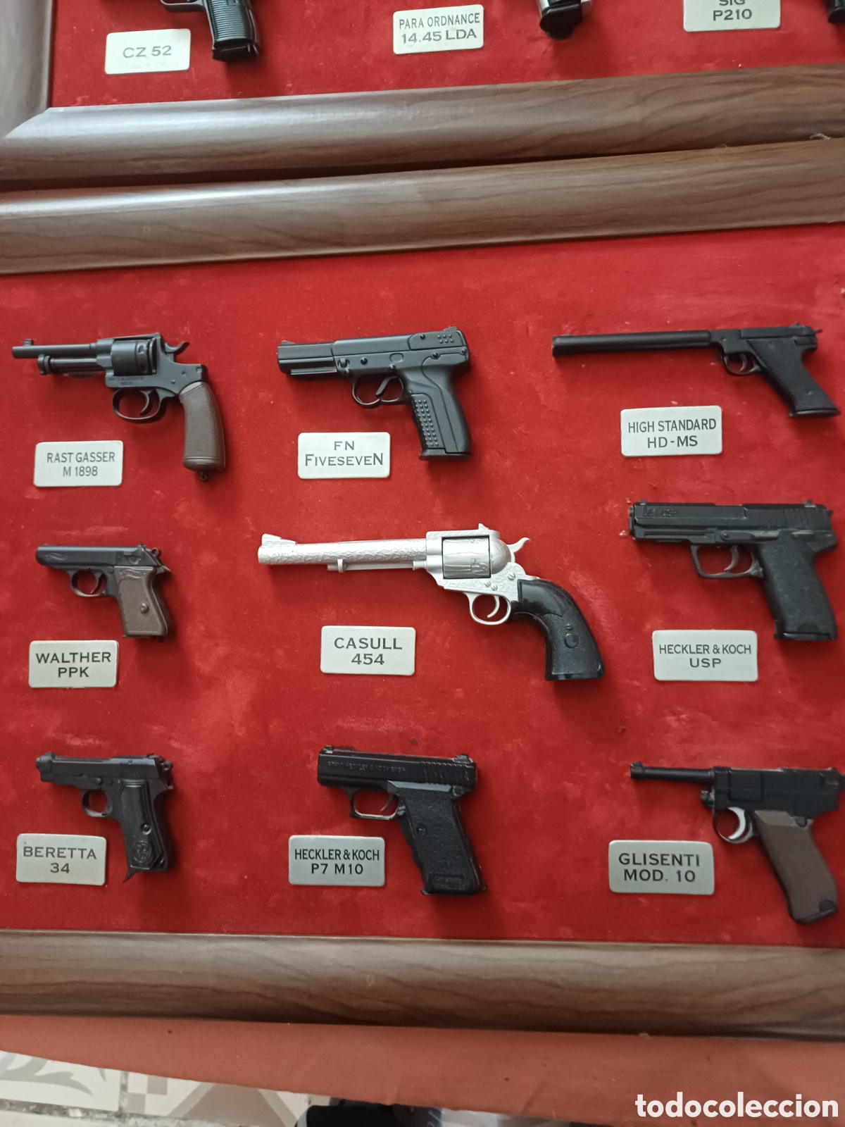 Coleccionismo: Armas en miniatura en metal