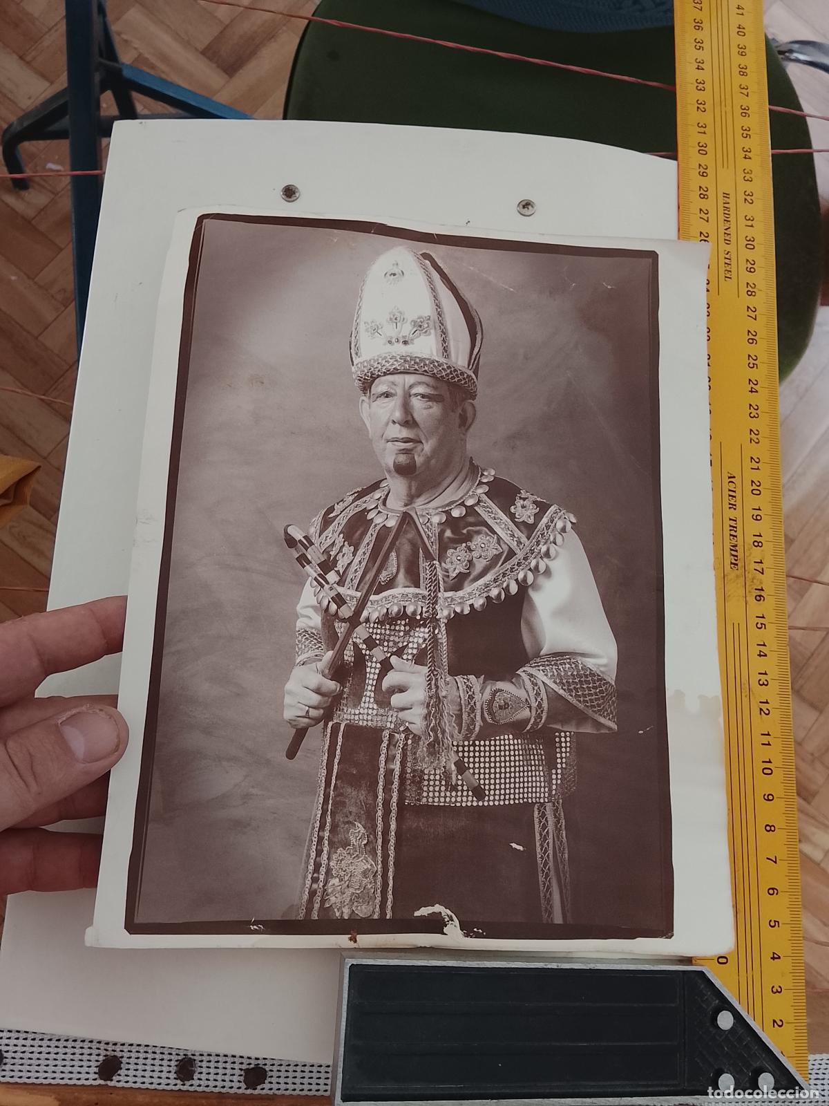 Coleccionismo: lamina fotografica cadiz carnaval . disfraz personaje del carnaval , medidas en foto