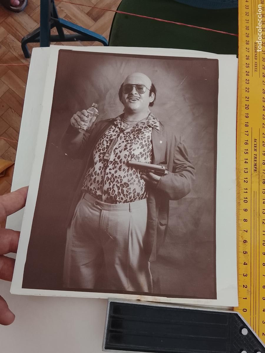 Coleccionismo: lamina fotografica cadiz carnaval . disfraz personaje del carnaval , medidas en foto