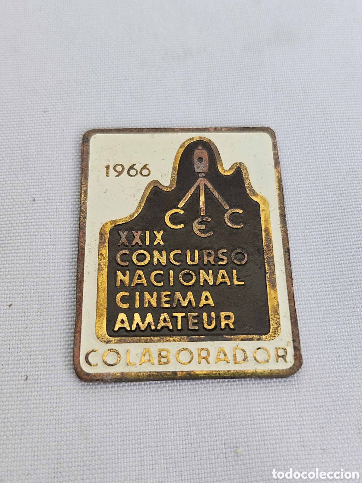 Collecting: MEDALLA 1966 XXIX CONCURSO NACIONAL CINEMA AMATEUR COLABORADOR