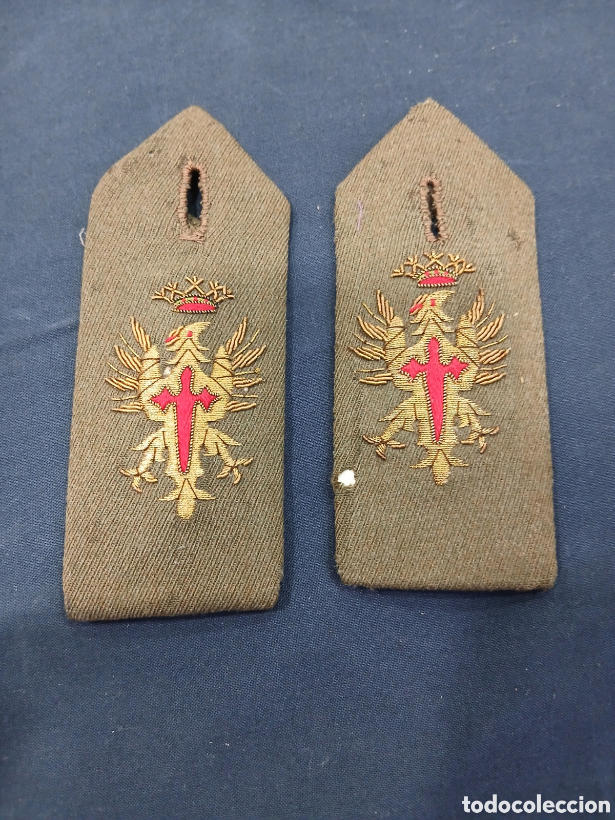Colecionismo: Pareja de hombreras militares. Ej&eacute;rcito. (L135)