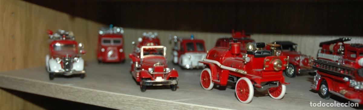 Coleccionismo: COLECCI&Oacute;N DE 16 COCHES DE BOMBEROS - Foto 2