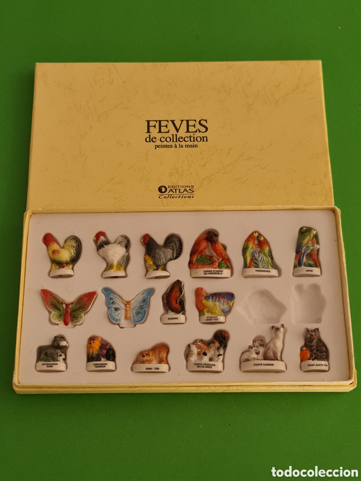 Coleccionismo: Colecci&oacute;n de figuritas pintadas a mano.