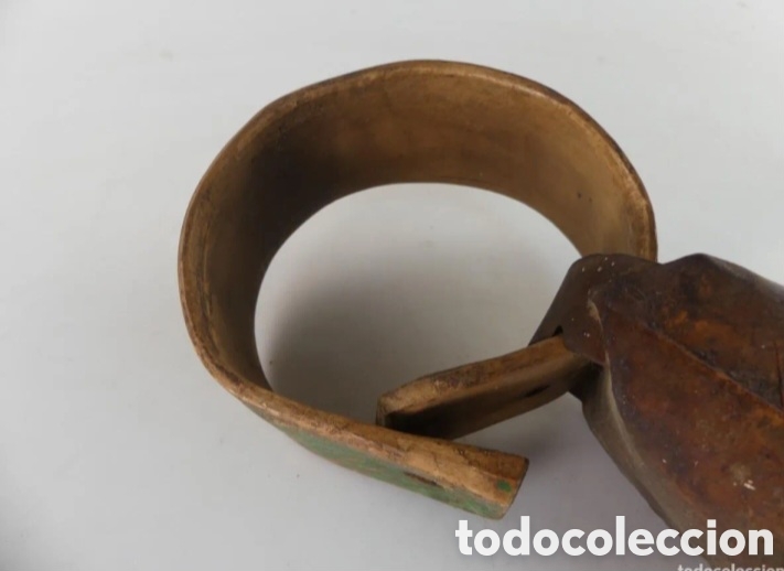 Coleccionismo: Antiguo cencerro con collar - Foto 7