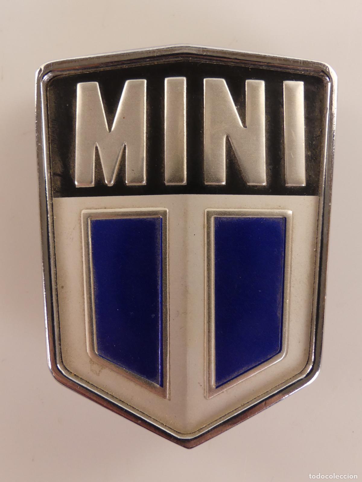 Coleccionismo: BONITA EMBLEMA COCHE MINI - Foto 1