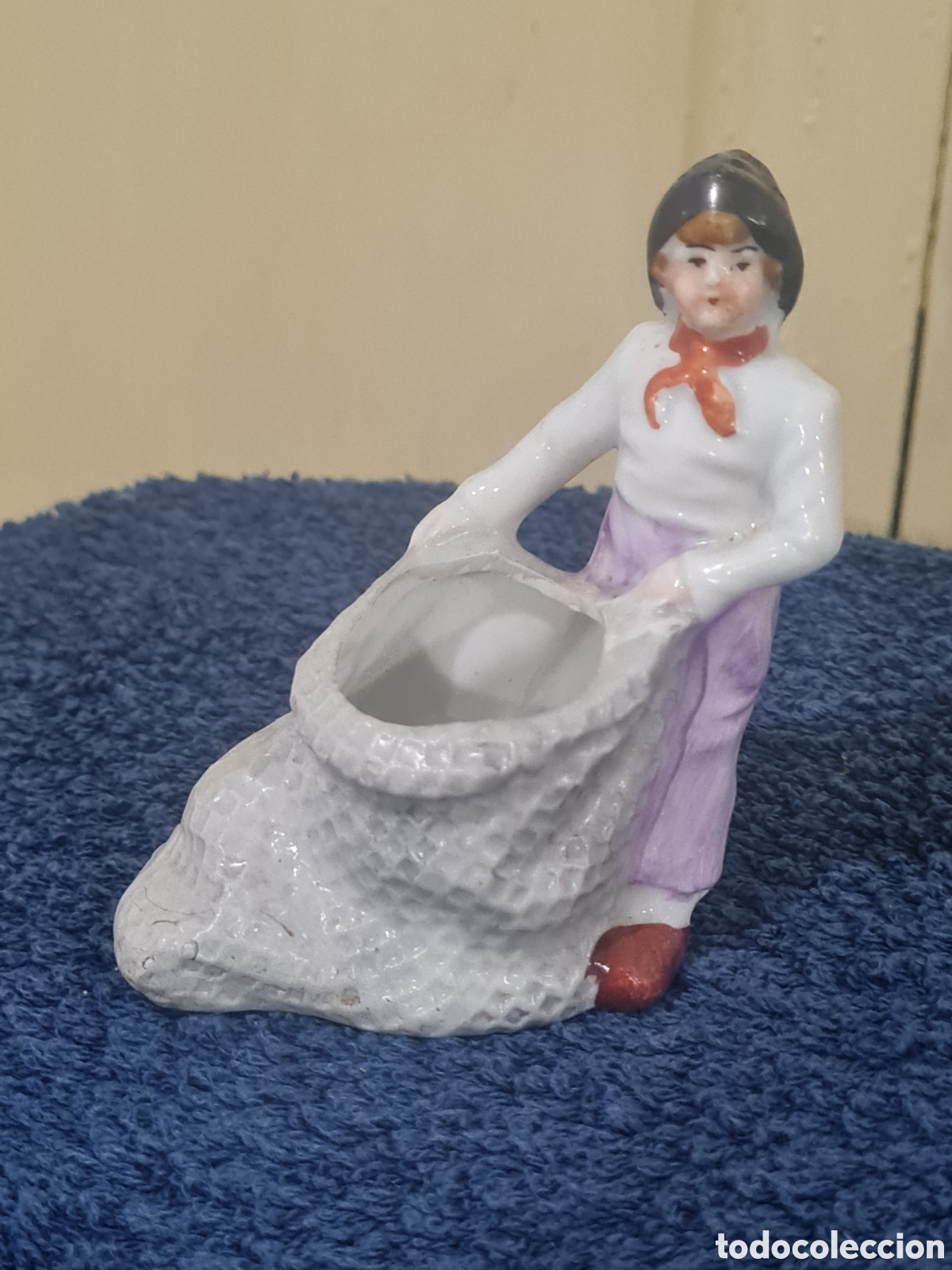 Coleccionismo: Porcelana antigua pescador