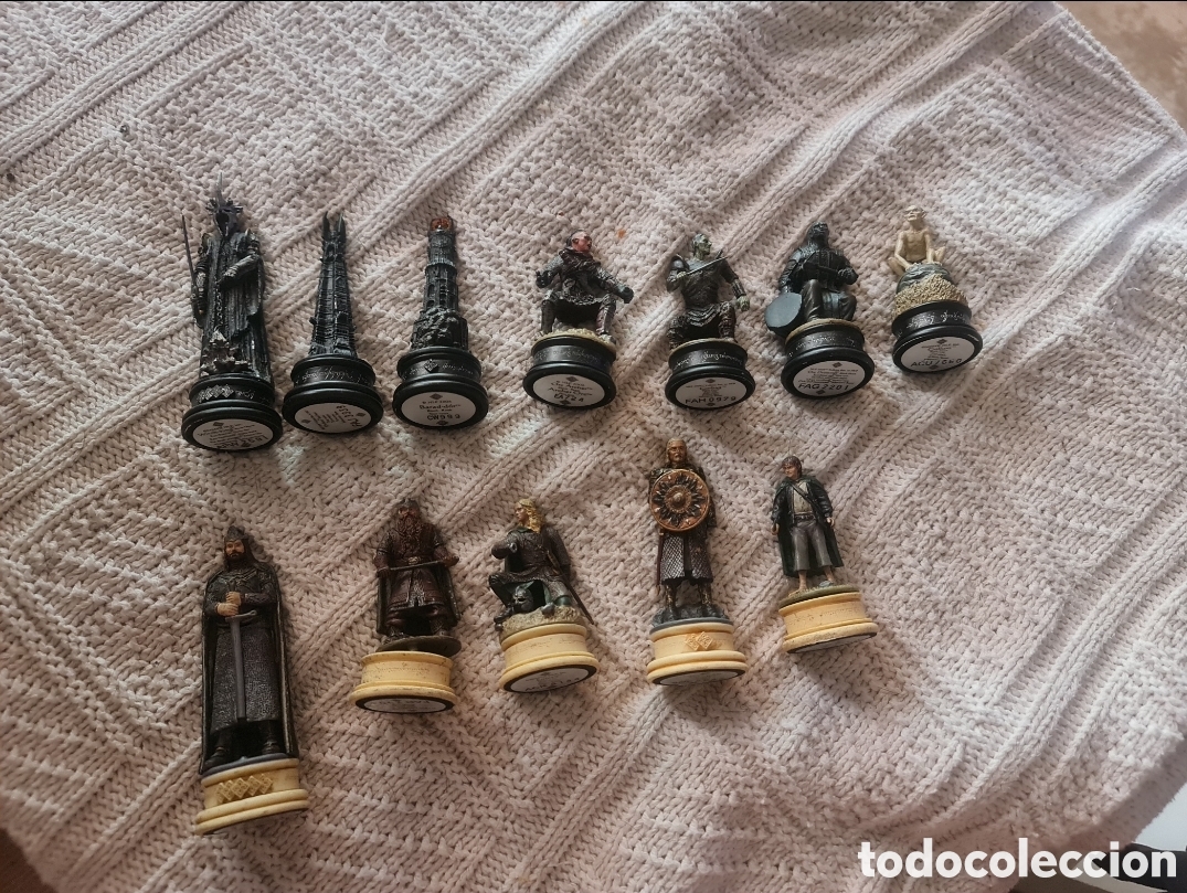 Coleccionismo: 12 piezas ajedrez El Se&ntilde;or de los Anillos (Noble Collection / New Line)
