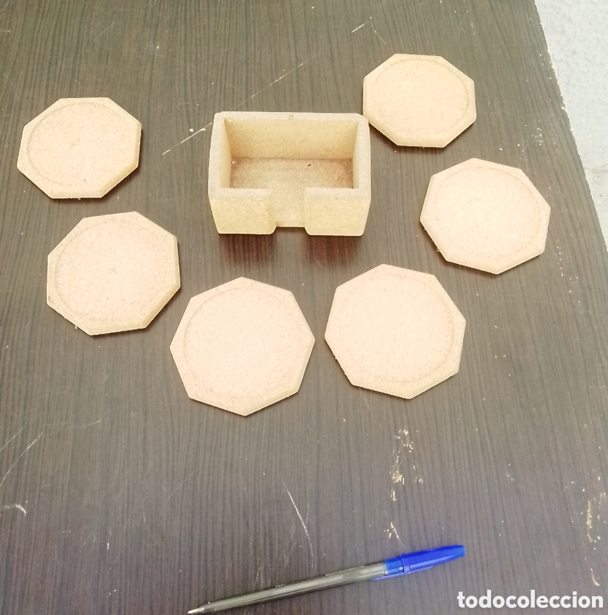 Coleccionismo: Estuche 6 posavasos de corcho