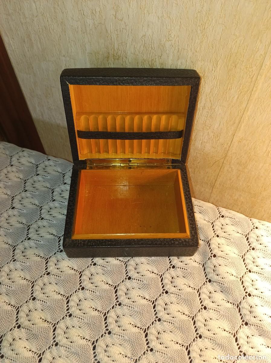 Coleccionismo: Caja pitillera negra