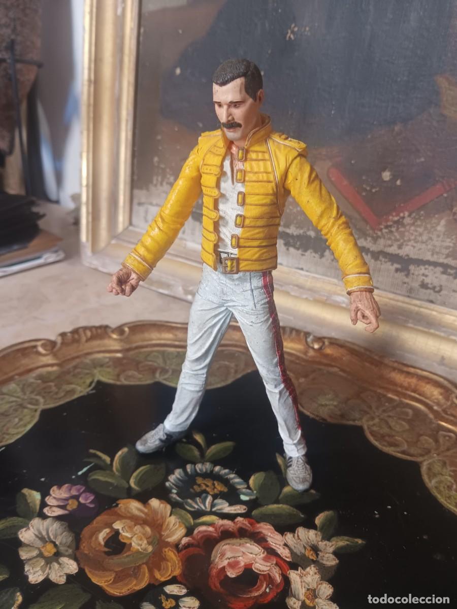 Coleccionismo: figura de acci&oacute;n coleccionable de Freddie Mercury, fabricada por la conocida marca de coleccionables