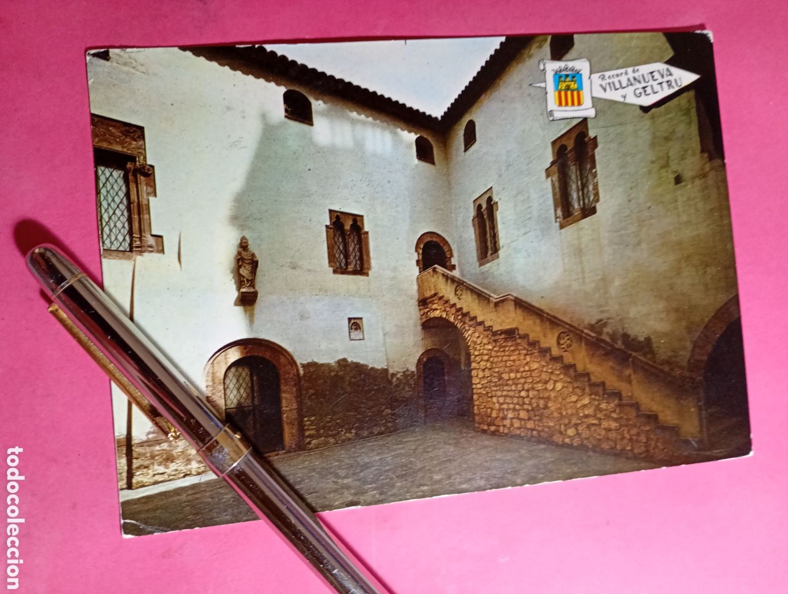 Coleccionismo: VILLANUEVA Y LA GELTRU COLOR ESCTITA PATIO DEL CASTILLO DE GELTRU