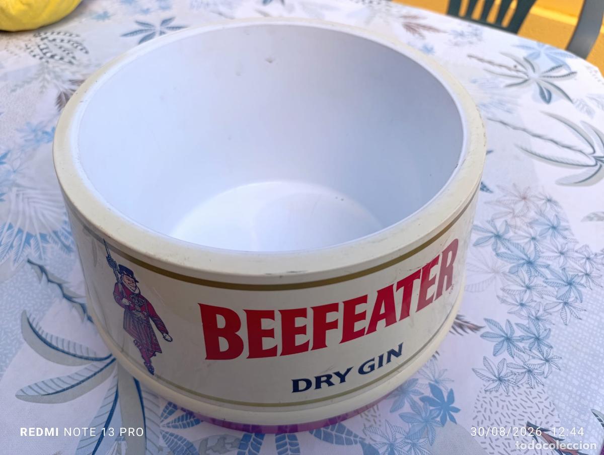 Coleccionismo: PRACTICA Y ORIGINAL CUBITERA BEEFEATER.