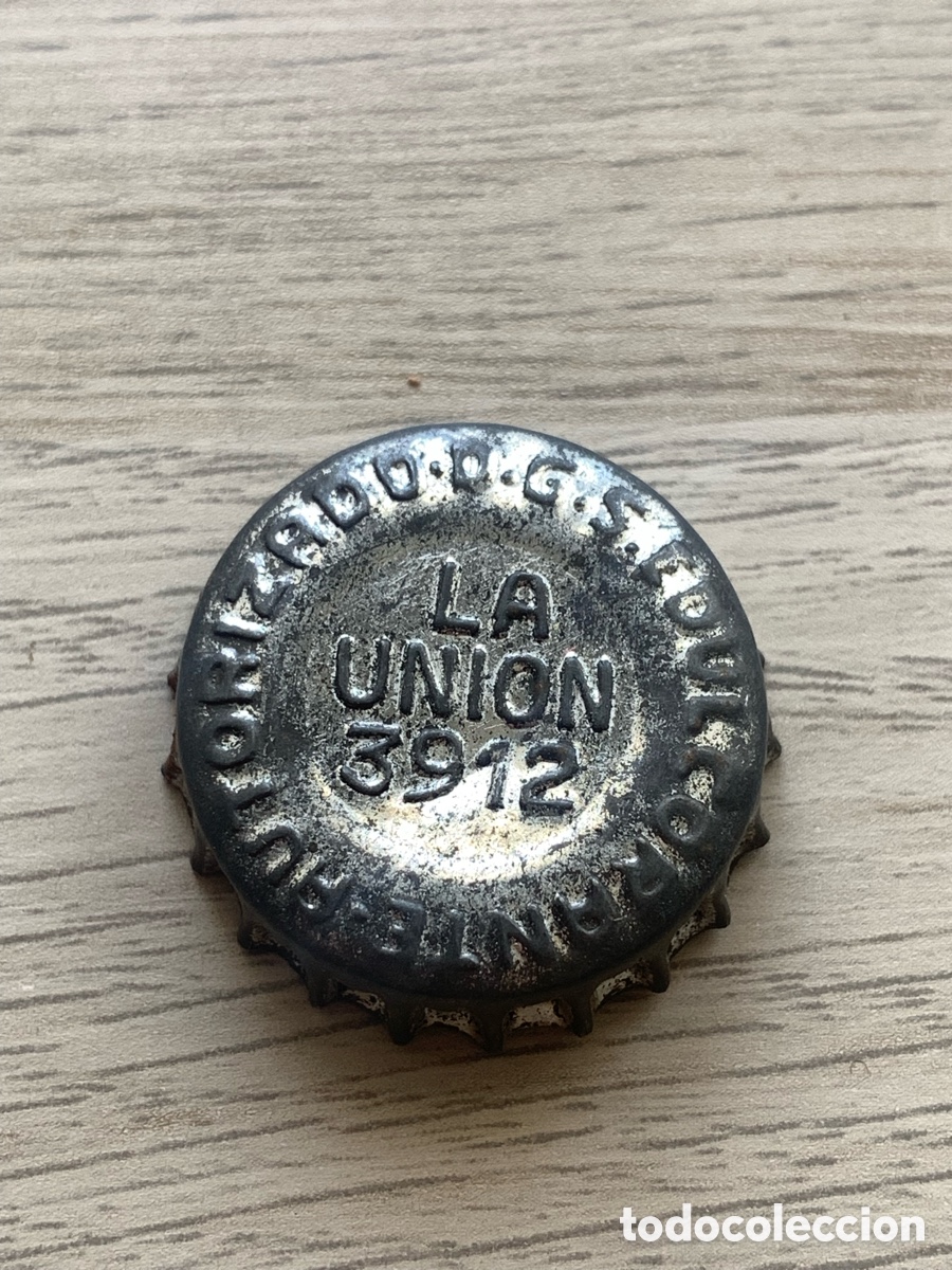 Sammeln: Corona Tap&oacute;n chapa - LA UNI&Oacute;N ( OURENSE)