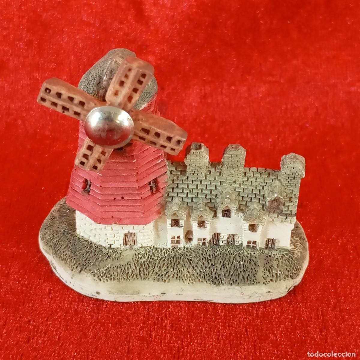 Coleccionismo: MOLINO DE VIENTO EN RESINA - FIGURA DECORATIVA - 5,5 CM
