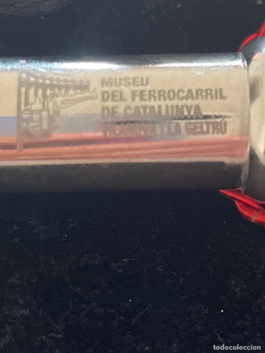 Coleccionismo: Silbato de Jefe de Estaci&oacute;n. Museo del ferrocarril. - Foto 2