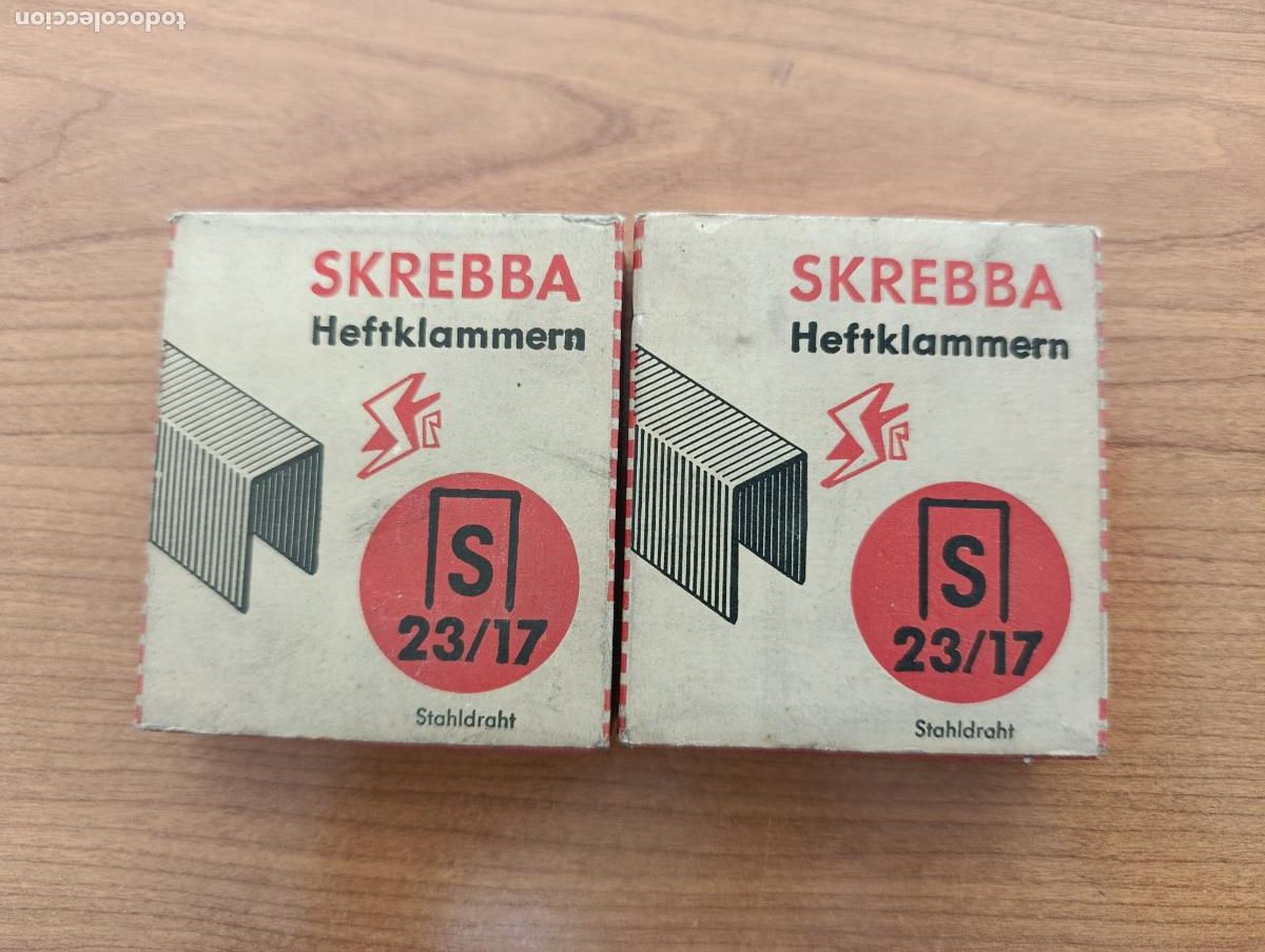 Coleccionismo: ANTIGUAS CAJAS DE GRAPAS SKREBBA HEFTKLAMMERN. S 23/17. COMPLETAS, DE TIENDA