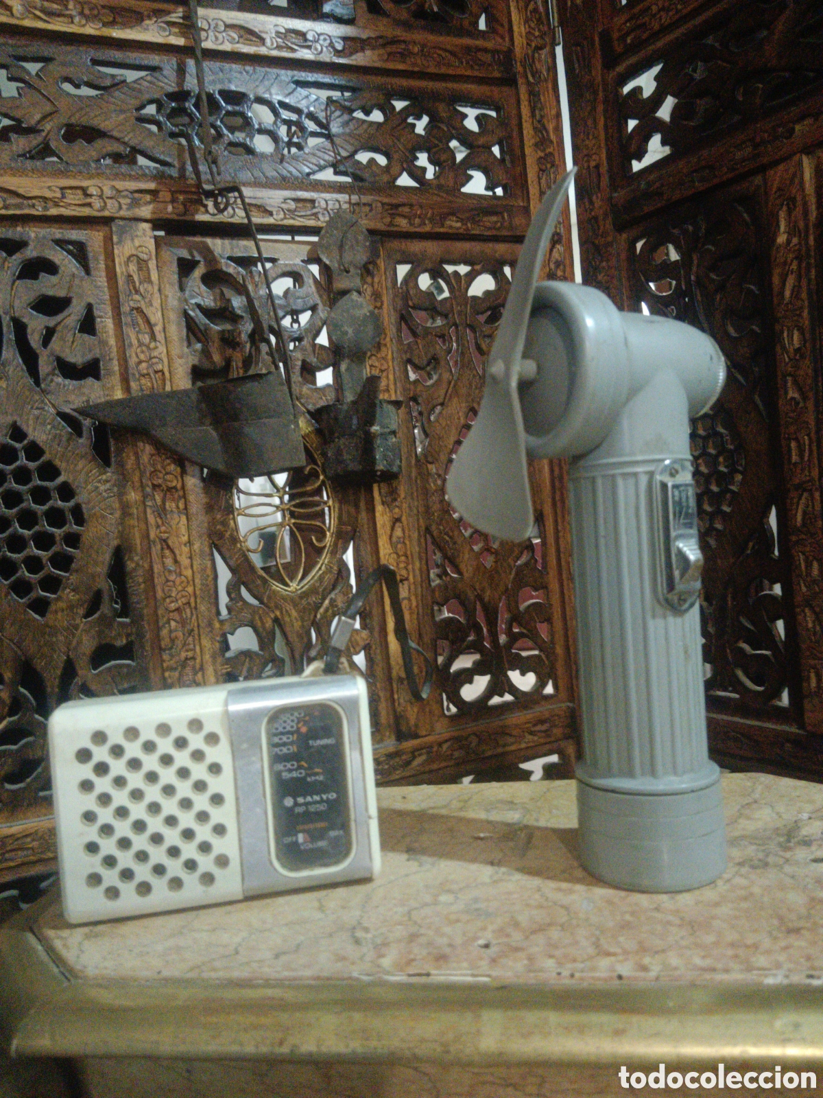 Collezionismo: Antigua radio y linterna ventilador