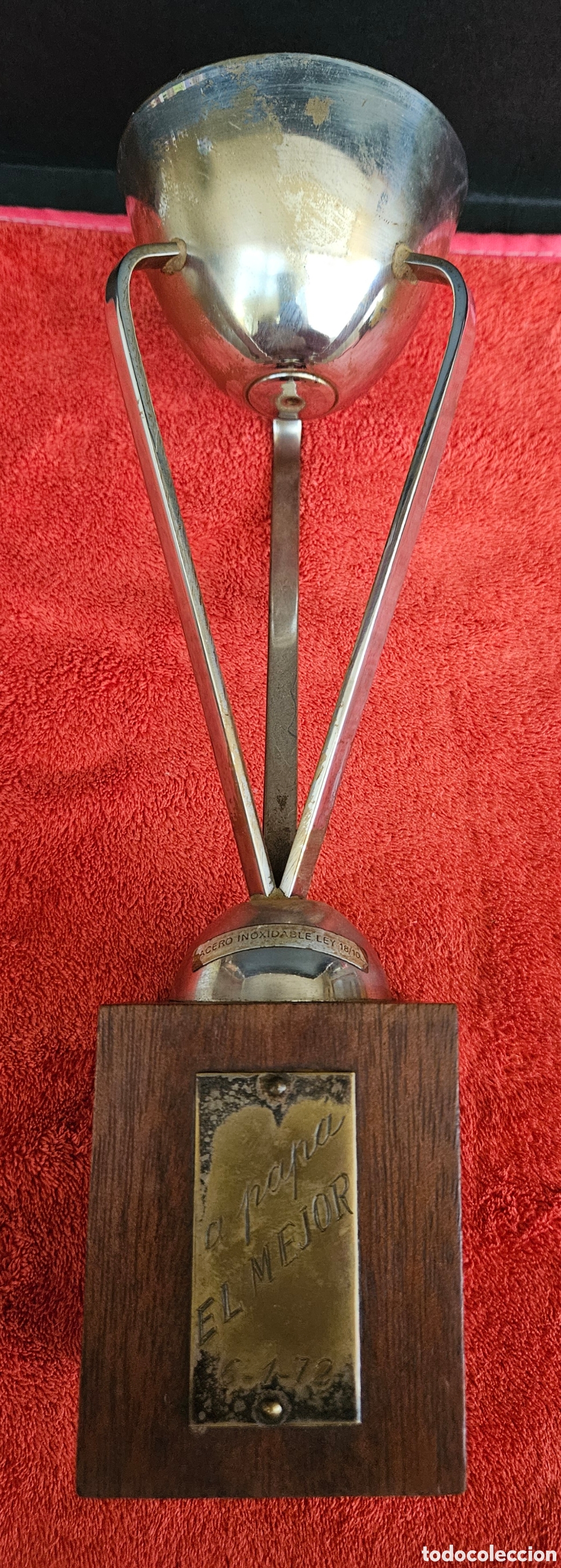 Coleccionismo: Antiguo Trofeo Vintage &rdquo;A Pap&aacute; El Mejor&rdquo; (1972) - Acero Inoxidable 18/10 y Peana de Madera - 24,5 cm