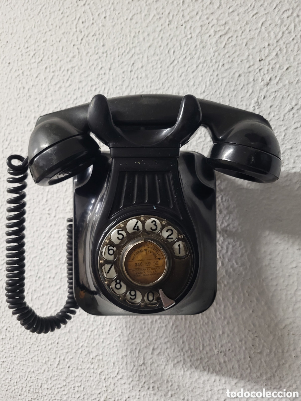 Collecting: ANTIGUO TELEFONO PARED BAQUELITA