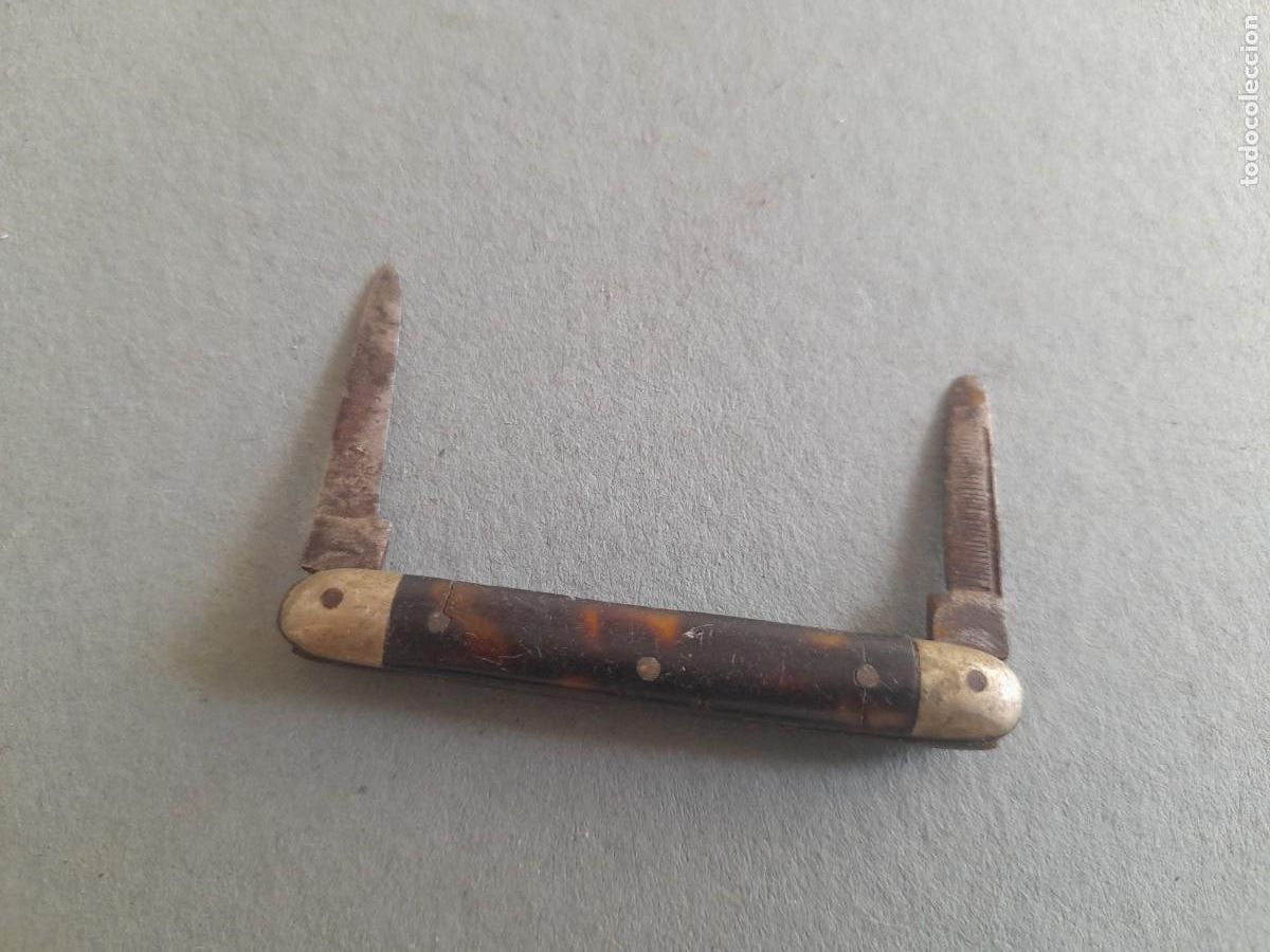 Coleccionismo: mini nvsjs plegable, cachas imitacion carey, la hoja peque&ntilde;a con la punta da&ntilde;ada, 5,5cm aprox cerra