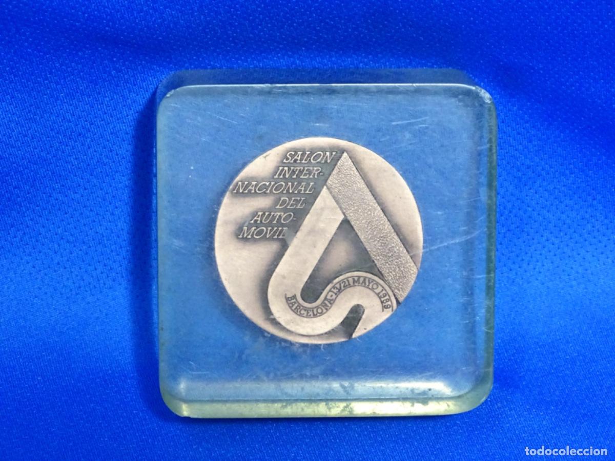Collecting: MEDALLA BRONCE EN METACRILATO. SAL&Oacute;N INTERNACIONAL AUTOMOVILISMO 1989 BARCELONA.
