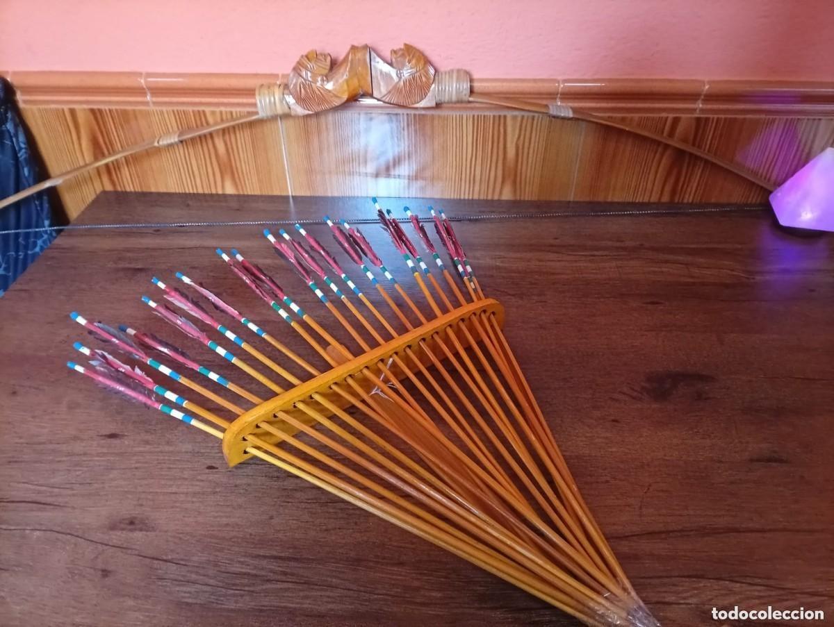 Coleccionismo: arco indio con 20 flechas en soporte de madera - Foto 9